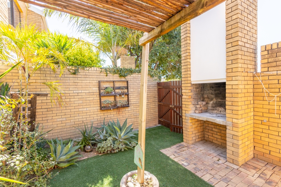 3 Bedroom Property for Sale in Stellenryk Western Cape